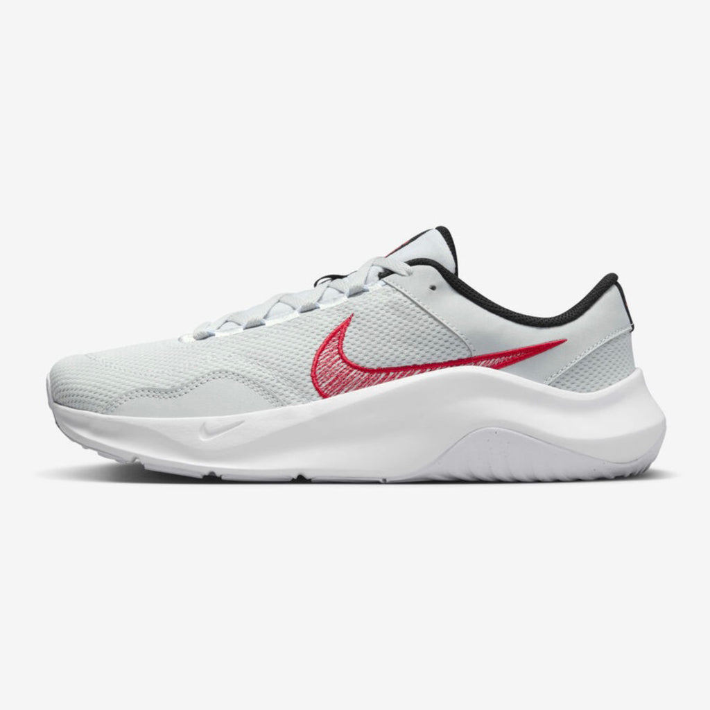 NIKE LEGEND ESSENTIAL 3